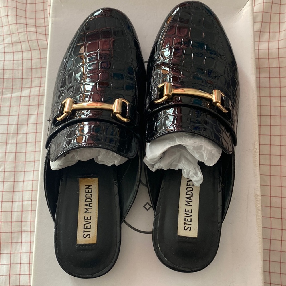 Steve Madden black Royals